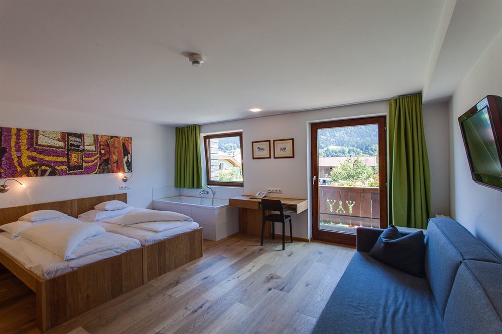 Hotel Wirtshaus Sattlerwirt Ebbs Kültér fotó